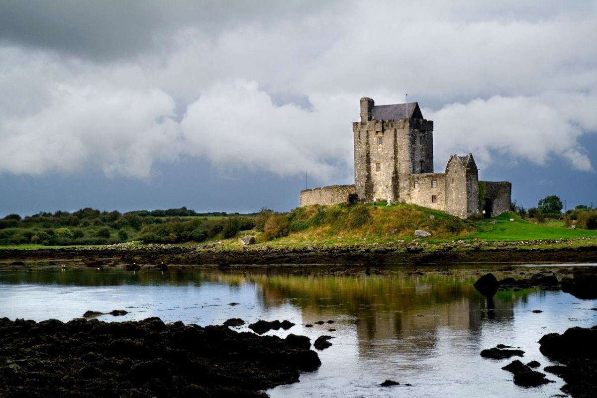 Dunguaire Castle