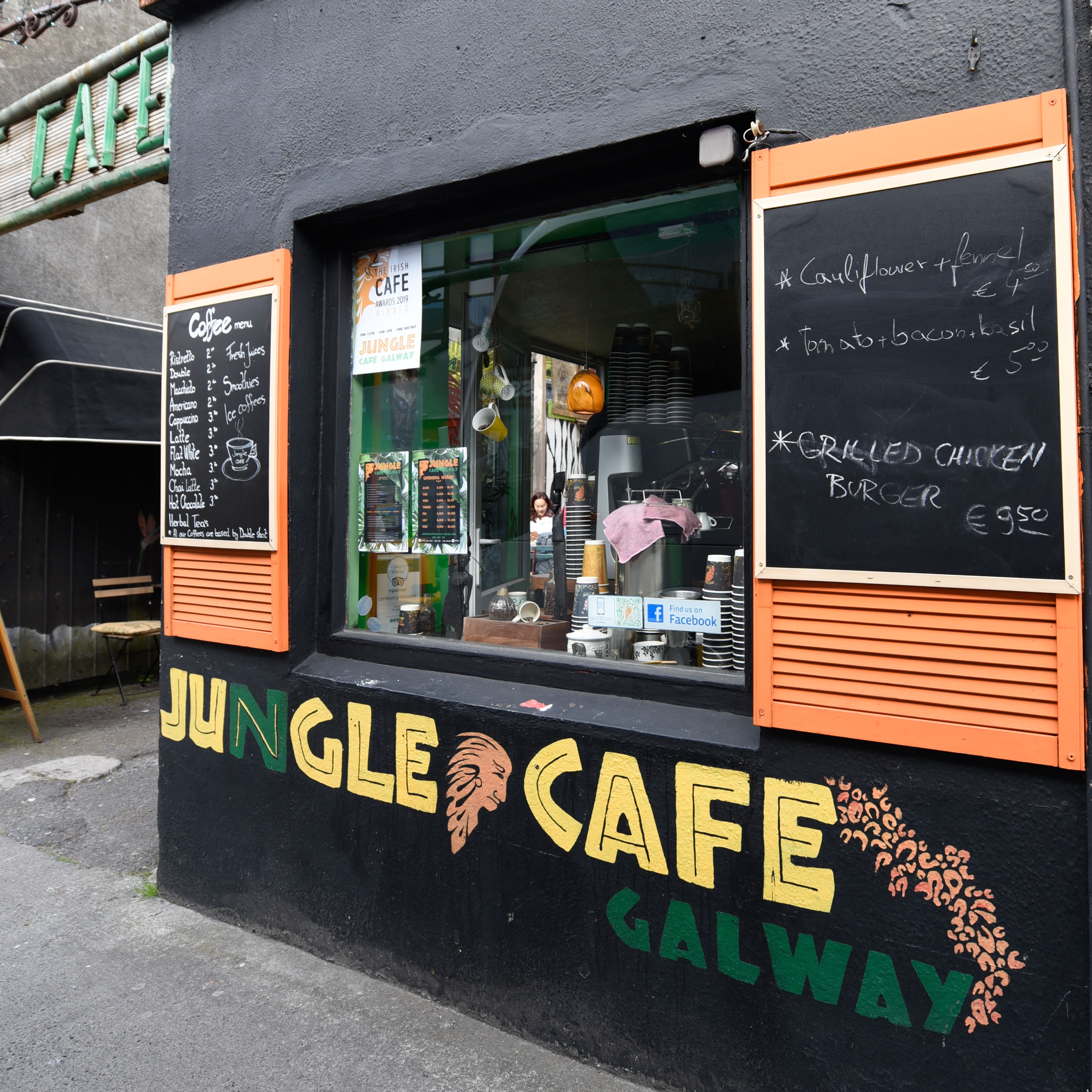 Jungle-Cafe-5.jpg