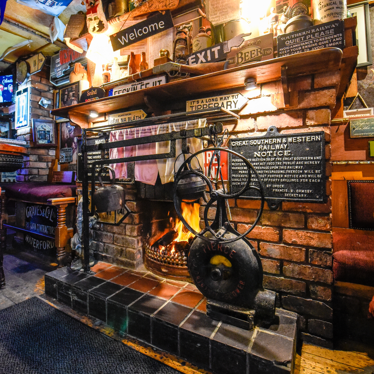 Cosy Pubs in Galway