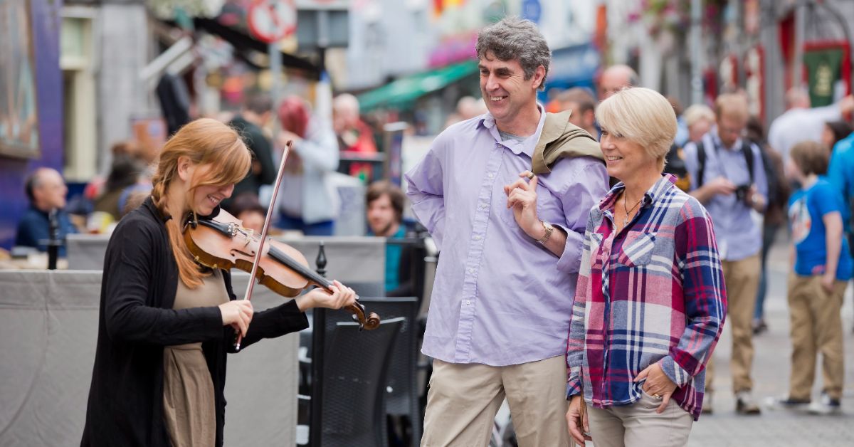 Galway street music and people