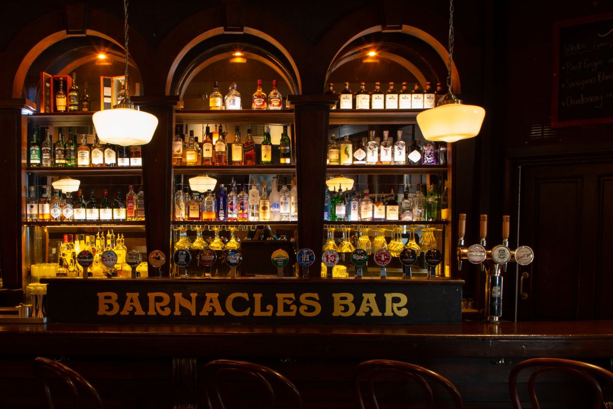 Barnacles Interior Bar