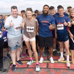 Bundee Aki & Sonia O'Sullivan celebrate 21 Years of Inis Iron Meáin