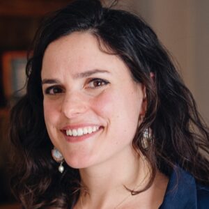 Lara Luxardi - An Artist Profile
